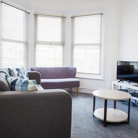 Mycityhaven - 3 Bedroom Shirehampton Flat Near Avonmouth & M4 ブリストル エクステリア 写真