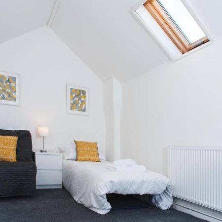 Mycityhaven - 3 Bedroom Shirehampton Flat Near Avonmouth & M4 ブリストル エクステリア 写真
