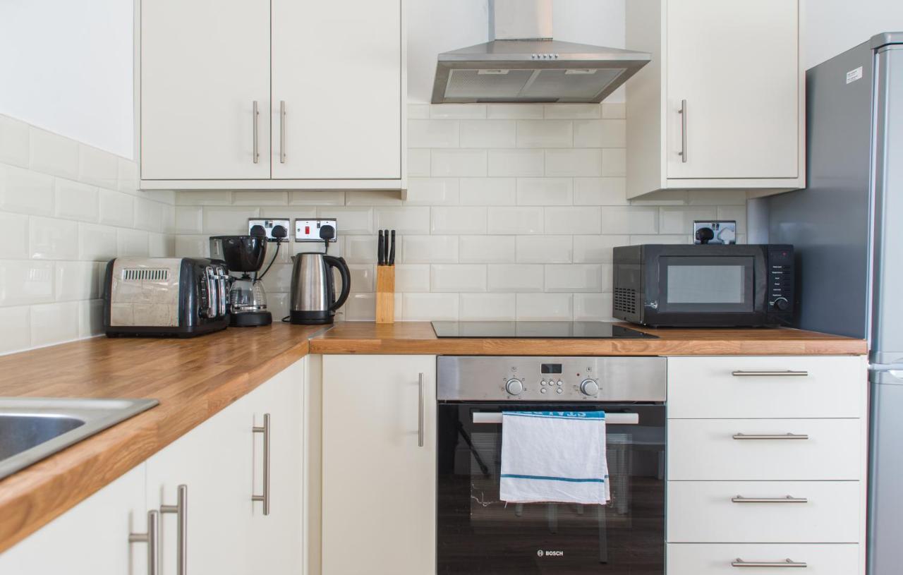Mycityhaven - 3 Bedroom Shirehampton Flat Near Avonmouth & M4 ブリストル エクステリア 写真