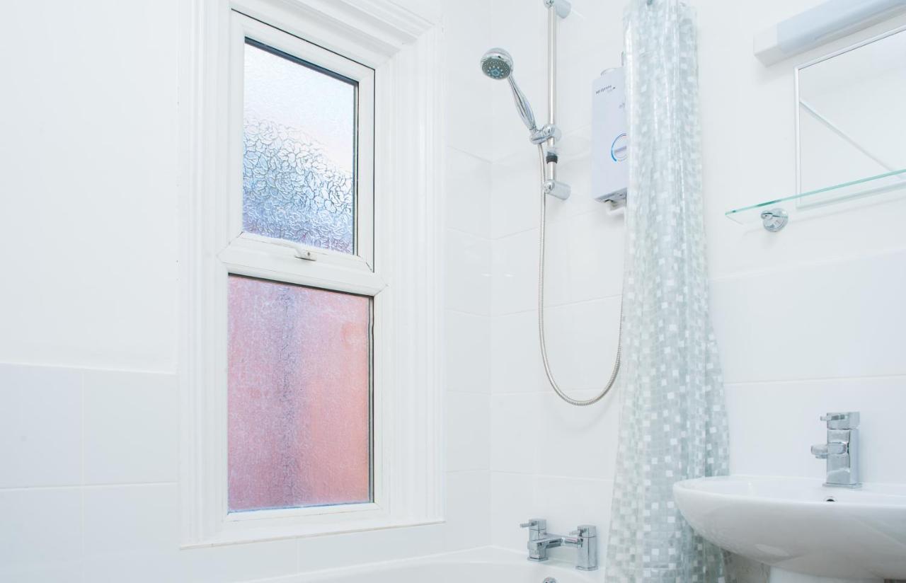 Mycityhaven - 3 Bedroom Shirehampton Flat Near Avonmouth & M4 ブリストル エクステリア 写真