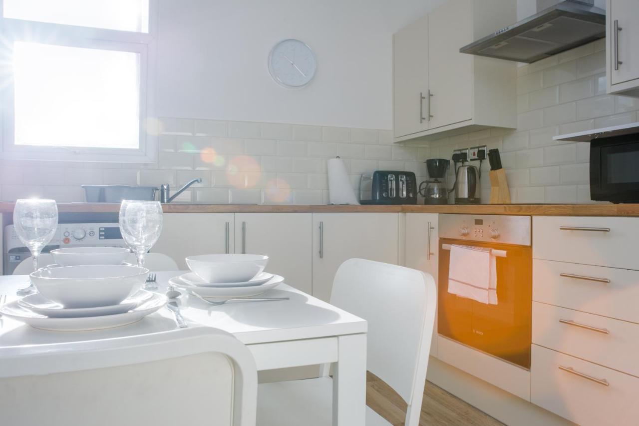 Mycityhaven - 3 Bedroom Shirehampton Flat Near Avonmouth & M4 ブリストル エクステリア 写真